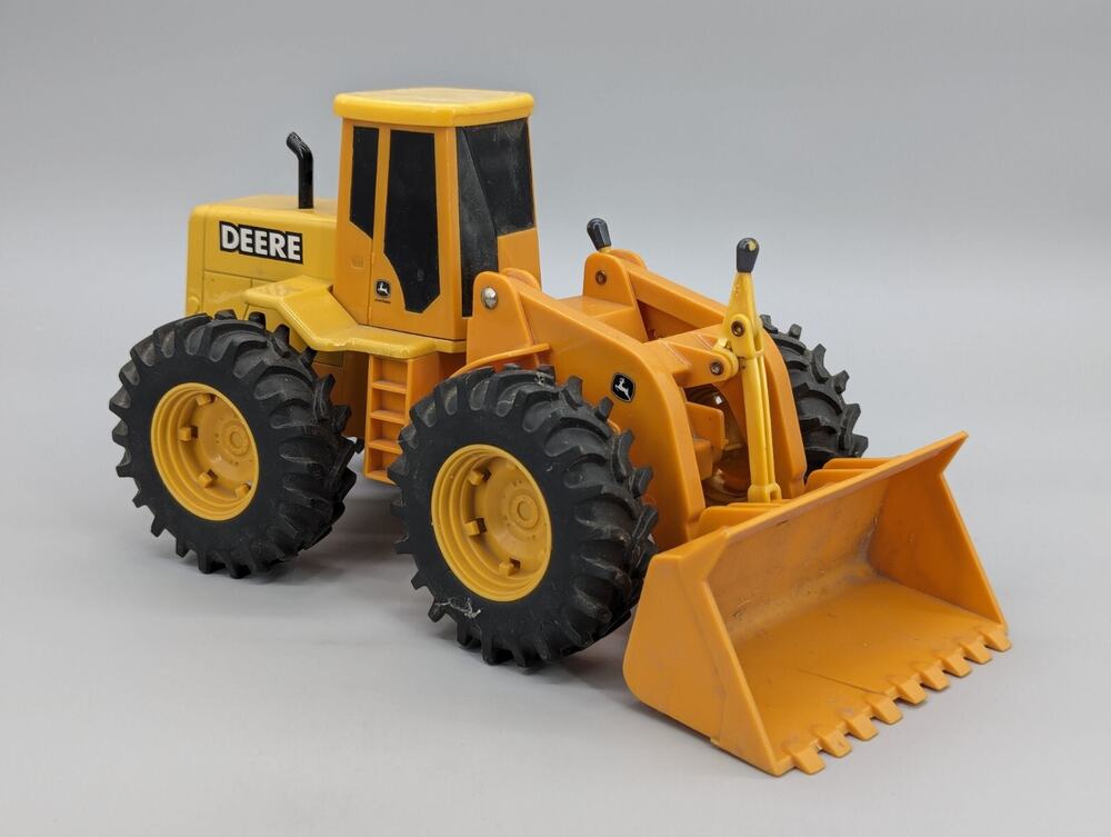 Ertl John Deere Articulated Front End Loader 308 5 SR00 Yellow 10.5" Tractor
